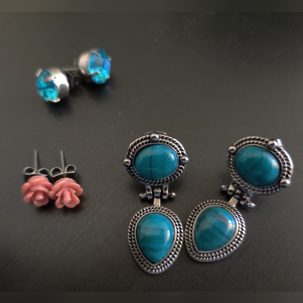 Earings - Picture 4 of 4